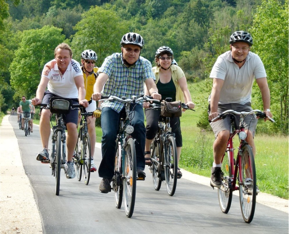 Andreas Stoch mit dem Rad auf Sommertour